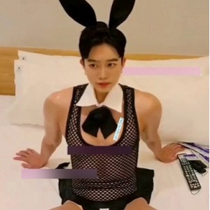 Onlyfans合集：男主exwhite01超级帅的稀缺口味重内容，47V52P，17g