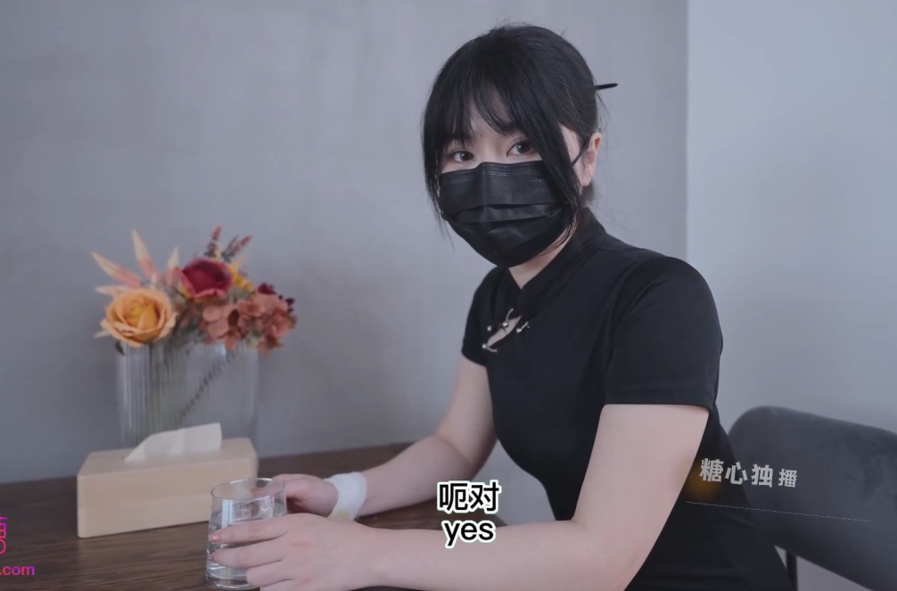 网红娜娜台北高清合集白嫩女神服装丝袜美腿20v+26.93G