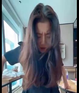 警花张津瑜视频资源[8V-859M]：自拍小伙伴私信洗手间口嫁给老师