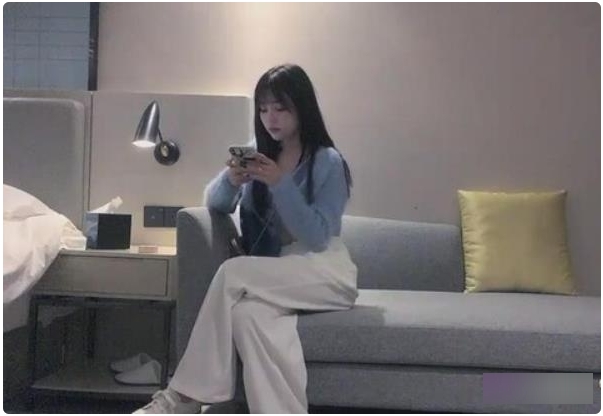 兰兰鹿鹿绝版合集:虎牙超人气宅男粉超爱,正片+抖音精选7V-2.5G度盘