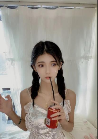 狗头妹子：性感女神精选视频大放送！