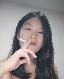 18小妹-下H露脸-进入[1V-1.1G]