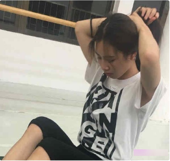 华裔大学萌妹清纯合集，76个视频11.2G