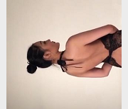 长腿艾瑞斯自拍第二部，时长20分钟，捆B系列，下载观看