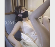 糖心与香菜公主联手,大玩角色扮演,身材诱惑,口罩神秘,视频数量丰富!