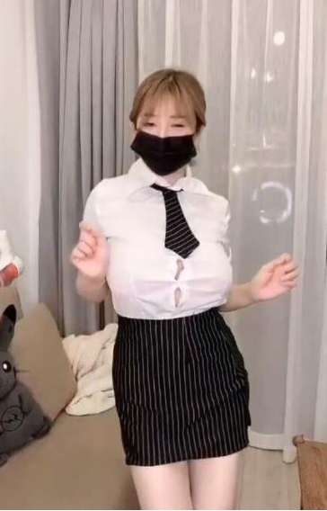 R姬40.9G大球姬抖音萌萌稀缺视频合集