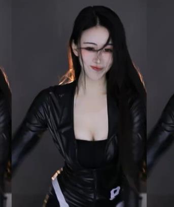 网易CC-一萌热舞合集：舞蹈时长4分钟，总大小3.8G，超高清画质，主播身材颜值超高