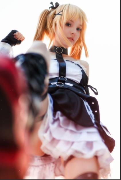 RocksyLight超美女神大合集：147套作品8.7G，包含马甲线COS，日系漫画妹子类型