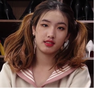 尚新潮，更展现了Ayan独特的魅力。赶紧点击观看视频，感受她带来的惊喜和震撼！