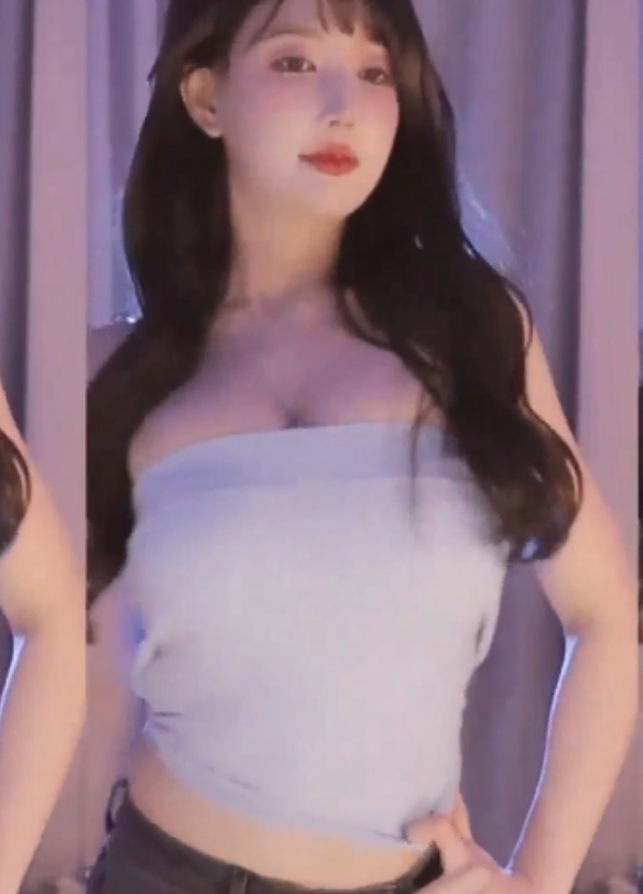 米娜大摆锤合集：两只大白兔诱惑顶级表演