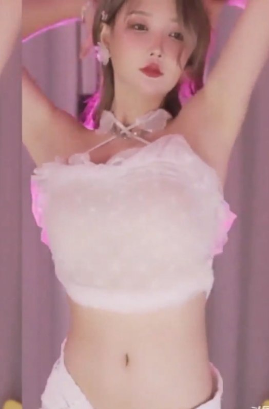 米娜大摆锤合集：两只大白兔诱惑顶级表演