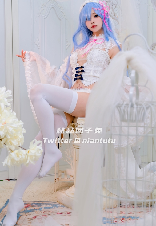 甜美兔女神黏黏团子兔雷姆41P660M视频自行打包百度盘