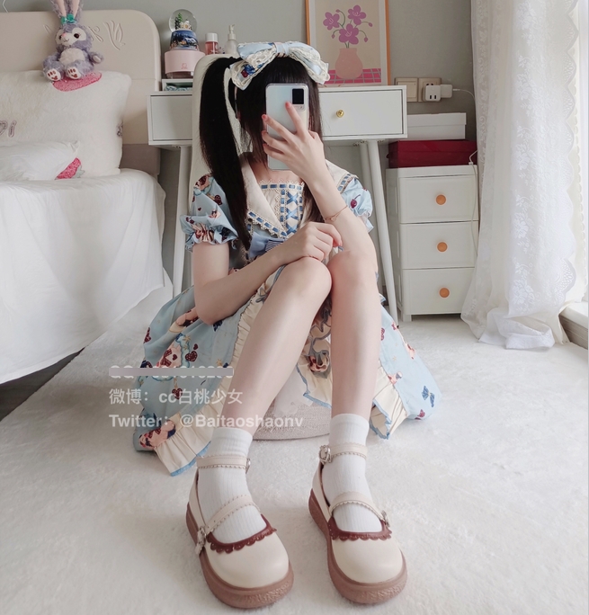 白桃少女新蓝色妹子，视频1v29p+2.23g，22分钟全新上线