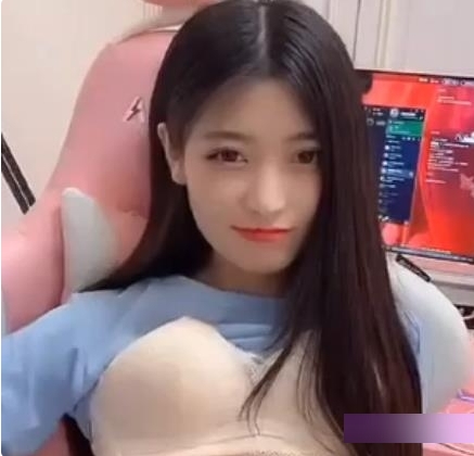 网络红人合作视频大放送！快手夜微凉&抖音月月大小姐姐，3个视频共34兆，火爆网络！