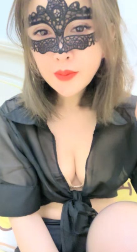 “熟女妩媚，足臀控制”