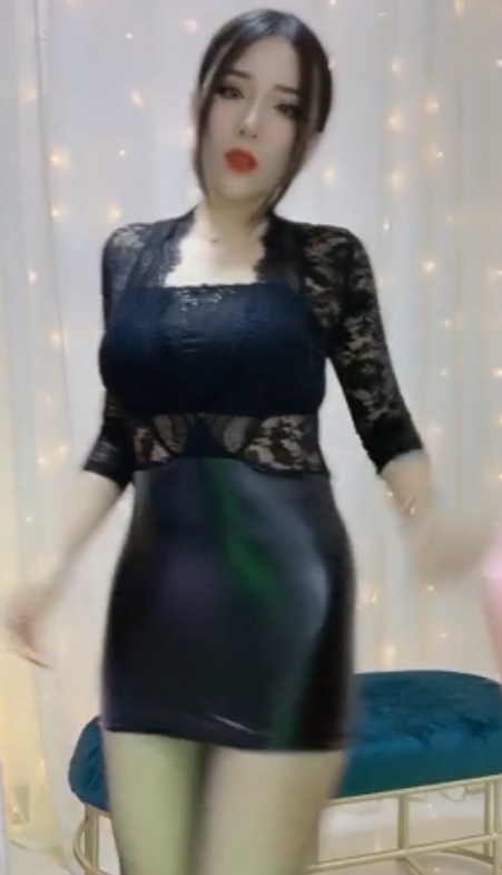 御姐型舞姬洋洋热舞视频合集101V/4.01G