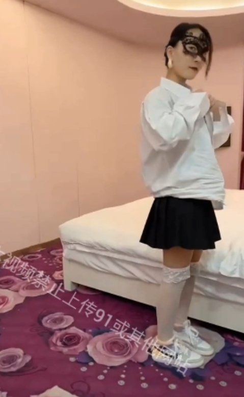 绿帽妻子系列1-7部21g：性感妩媚的伊能静引发的情感冲突