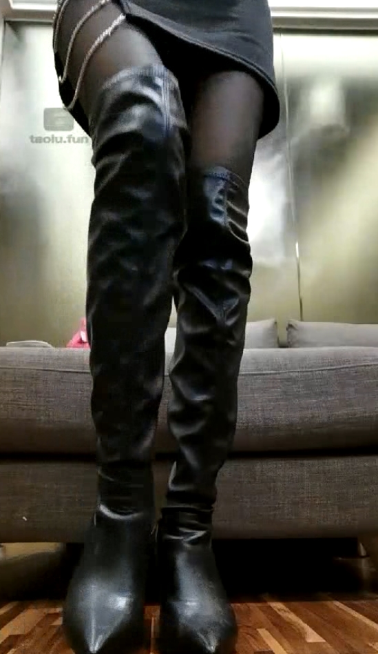 “芷晴的套路直播秀：精彩合集”