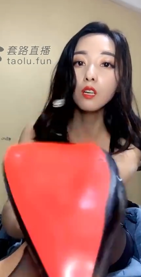 套路直播LisaQueen合集:精彩技巧视频一网打尽