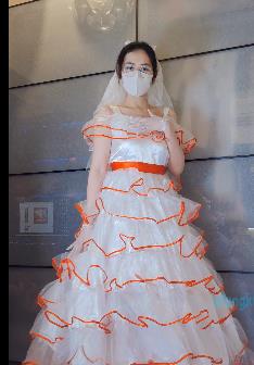 眼睛婚纱妹舞蹈短视频：爆火婚纱T衣舞，粉丝狂热下载观看