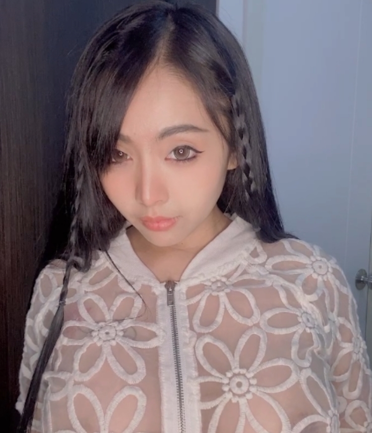 Xreindeers234v105g:亚裔反差婊视频收藏210部,百度和ED2K热议