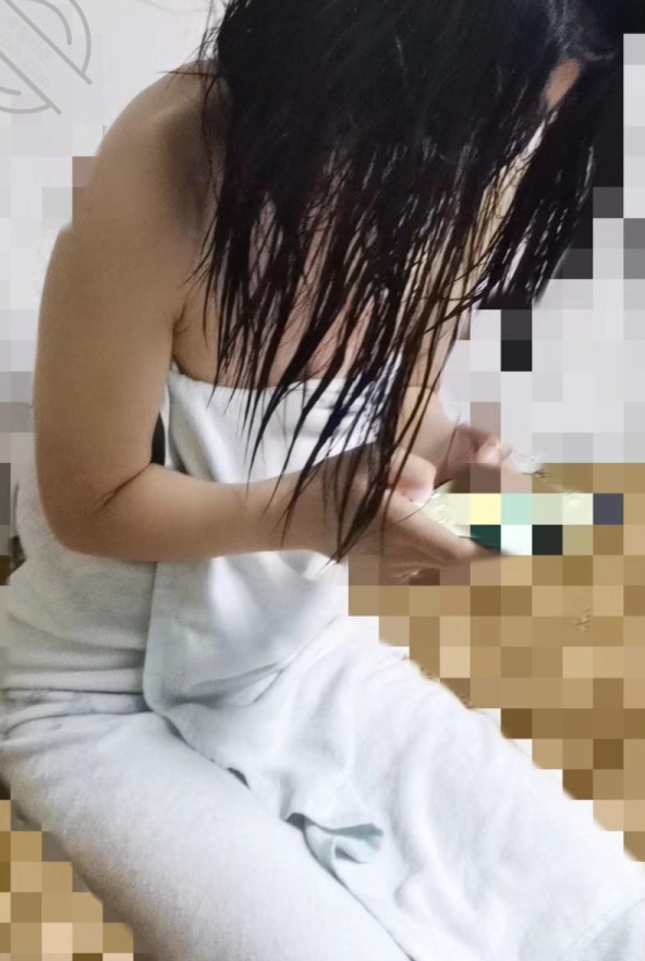 海角婶婶的求虐视频珍藏：百度ED2K，62v6.5g大小，独一无二