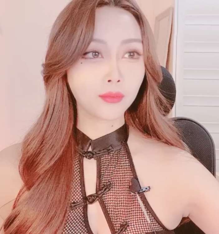 娜娜百度盘合集:27个视频,总计69GB,美女直播精彩节目原贴