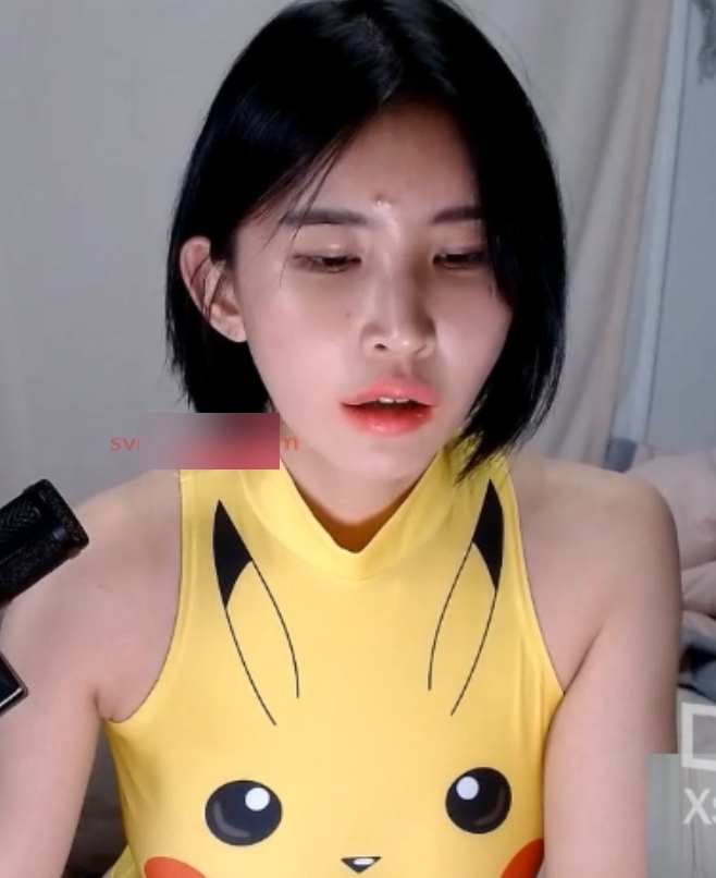 韩国主播ekgp：H级丰乳胖臀御姐甩奶按摩高清视频17.4GG