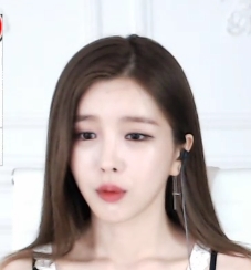 韩国女主播berry0314大罩杯42G视频合集,afreeca、ins、YouTube全平台精彩表现