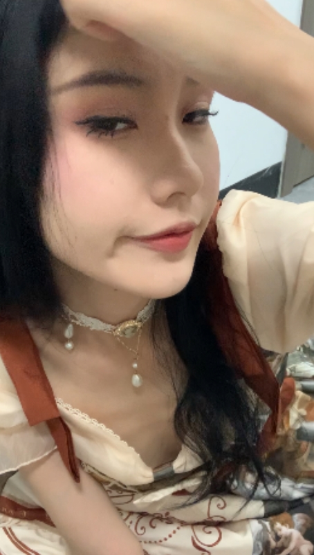 感兴趣，不妨去百度搜索一下，或者通过ED2K等下载渠道观看这部视频，相信你也会被胆胆的表现所震撼！