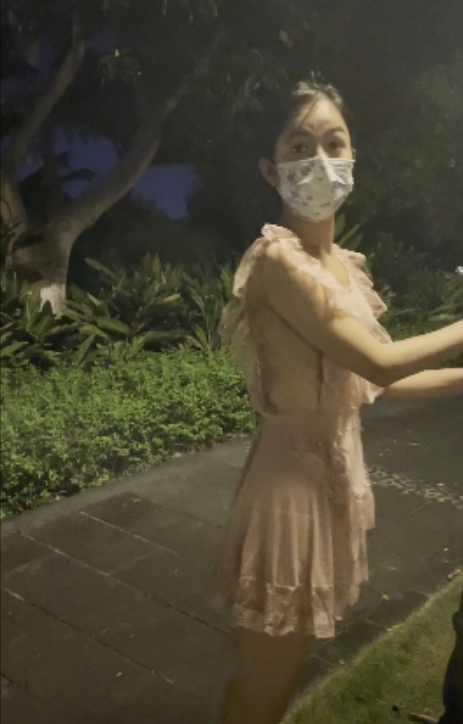 小小星户外展示：热门视频收藏量飙升，百度搜索量暴涨