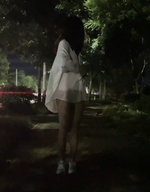 推特xiaoxiaoxin小小星户外展示9v9g:精彩户外视频,收藏必备!