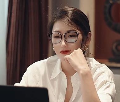 超人气女神小江疏影自拍25分钟视频作品,与糖心合作的1V389M棒棒糖特写,绝对不容错过!