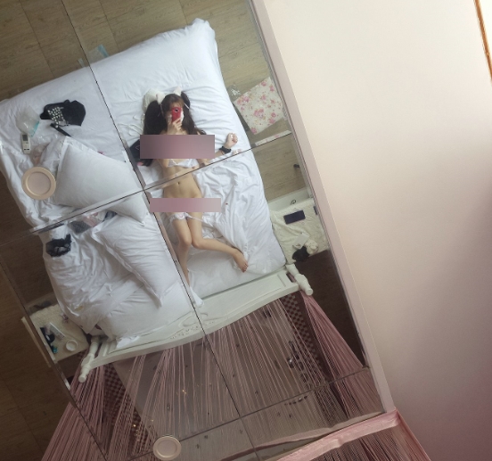 浮力主播赛高酱:可爱角色扮演合集,1.5GB视频等你来下载