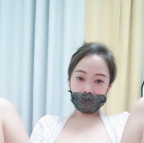 性感小阿姨小雪，丝袜熟女韵味，视频30分钟，56.7G