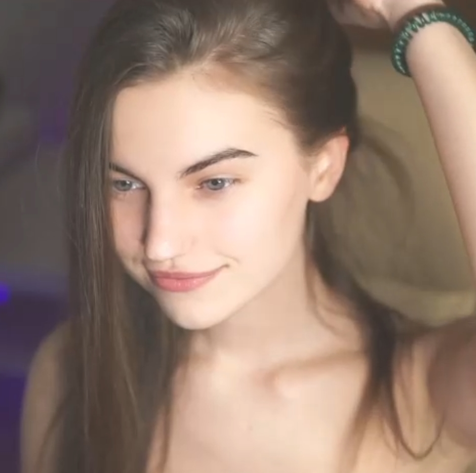 妖舌65v31.3g:Hoolybunny道具秀,百度收藏量飙升