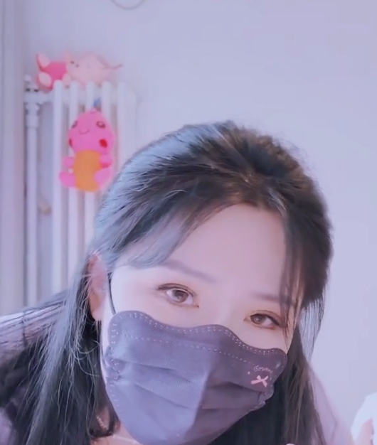 高冷女神樱桃空空：37个视频总41.7GB，百度ED2K热捧，粉丝收藏jdsy097