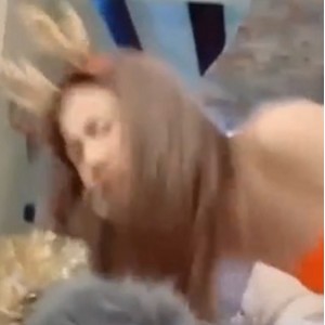 校花级网红韩士博勉强赚币，第一次上传视频展示美妆技巧，每个视频都让人印象深刻！