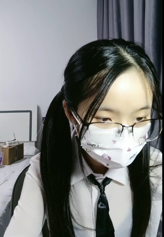 嫩星星洗澡合集:可爱新人登场,5小时视频,5.59GB文件大小,有声音