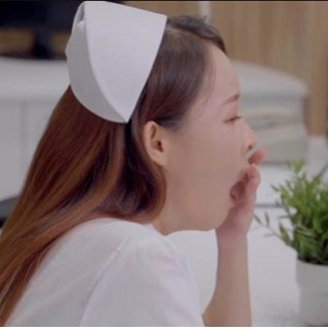 《湾湾女主熟女夜勤病棟大球看护1V2.8G》动漫剧情男主棍子震撼登场