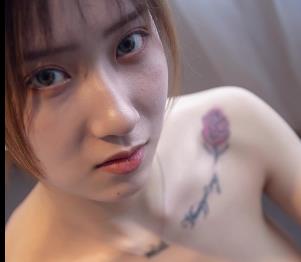 超美明星级颜值模特自拍作品[1V200M]，白嫩美特写推荐