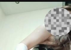 19岁女大学生甜甜的车灯凹陷灯小视频魅力S~M爱好者必看