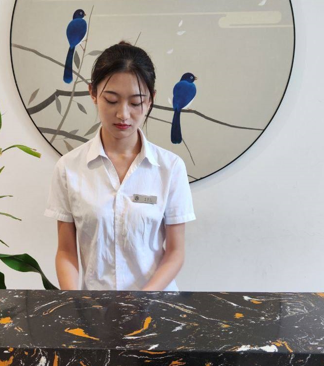 重庆美女李欣泄密照片159张,1.14G存储空间惊艳豪华奢华