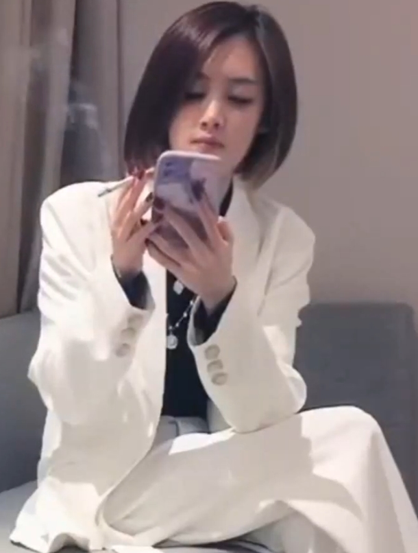 《大神酒店约会:威廉与高颜值美女的魅力视频合集(10个,500MB)》