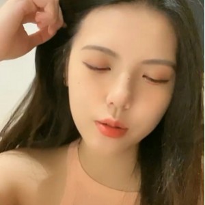 学生妹小辰吾妮微信福利直播聊天节目，尺度适中，下载视频随心所欲！