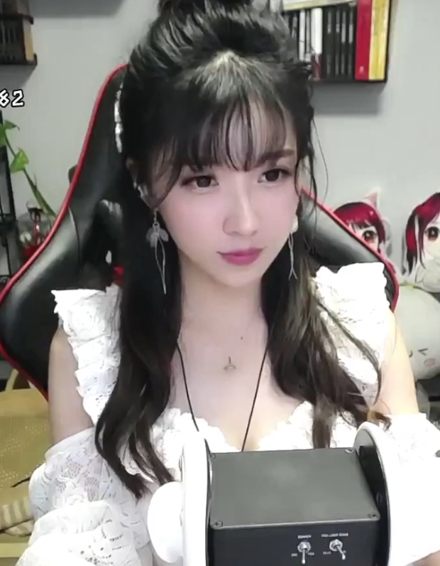 斗鱼小女巫作品合集补130V37.4G，尺度适中收藏