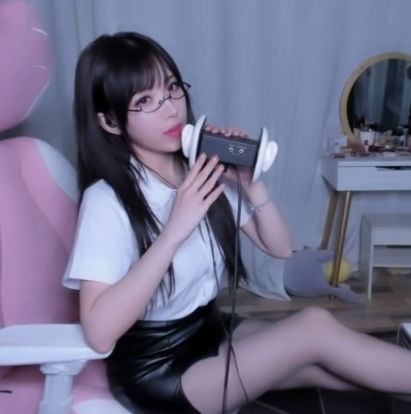 斗鱼小女巫作品合集补130V37.4G，尺度适中收藏