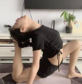 舞蹈生主播抖音网红一少定制合集12V4.4G，艺术学院柔韧性超强