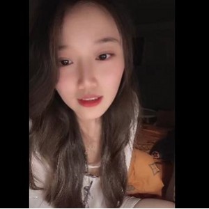 逐渐沦陷的抖音直播秀171V1.5G，主播表面正经私下狂野