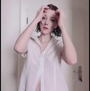 露脸抖音风反差婊第2弹100V1.7G，超火短视频合集！